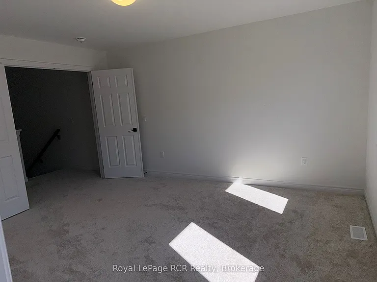 133 McCausland Dr — Photo 18