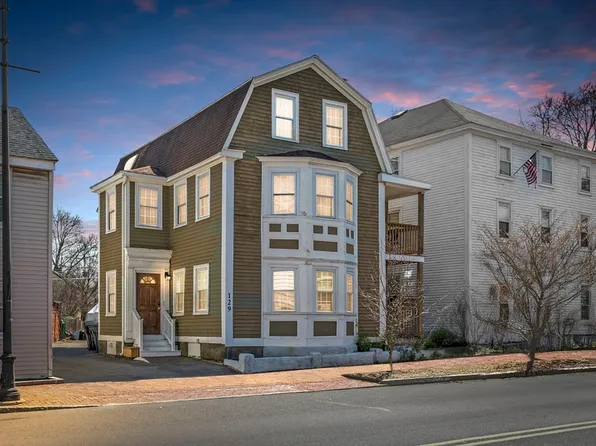 129 Bridge St APT 1, Salem, MA 01970