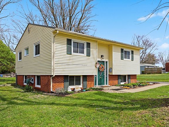 4th image of 333 Stoneybrook Dr