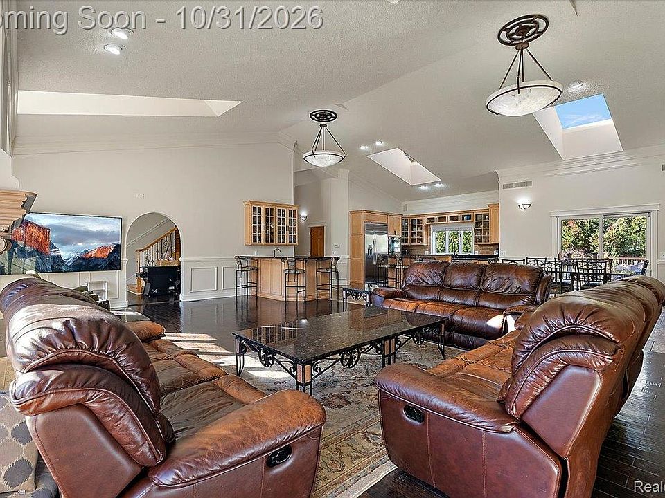 21365 Goldsmith St, photo 13