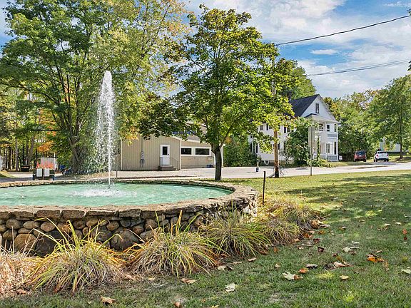 3rd image of 9 East Side Road