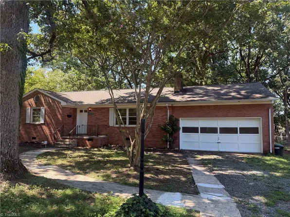 2727 Catherine Dr, Burlington, NC 27215