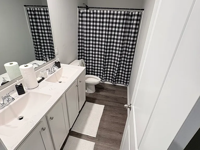 3579 Roseblossom Dr — Photo 4