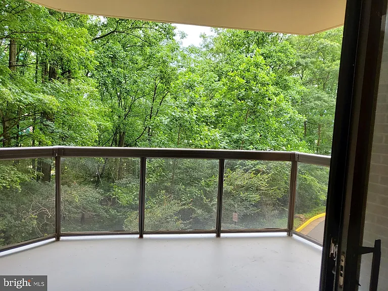 8370 Greensboro Dr #104 — Photo 7