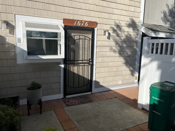 1676 Pacific Beach Dr, San Diego, CA 92109