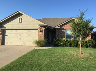 1919 R St SE, Washington, DC 20020