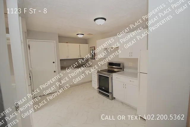 1123 F St #8 — Photo 12