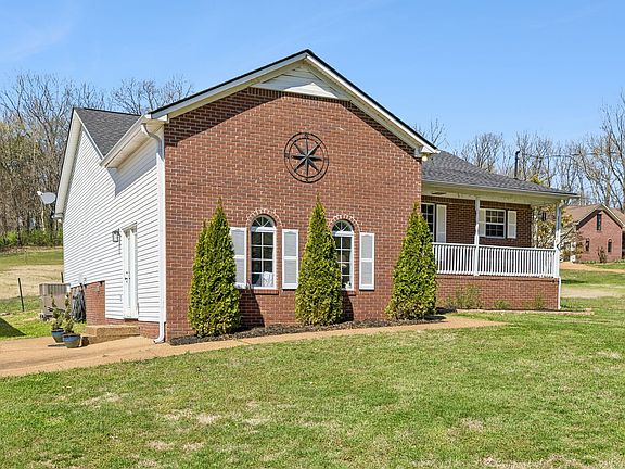 3rd image of 1245 Cliff Amos Rd