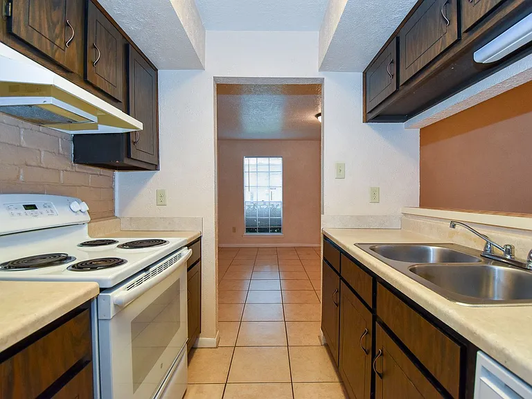 1512 Beaumont Rd — Photo 8