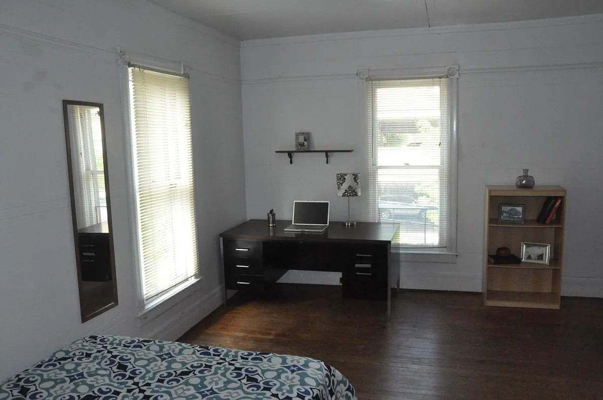 Building Photo - 212 Linden Ave #3