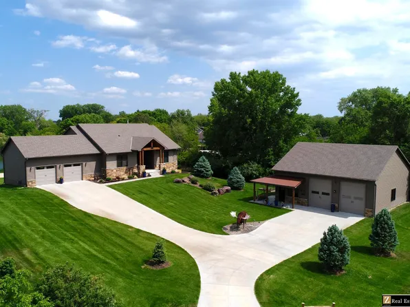 6525 Fern Lake Cir, Valley, NE 68064