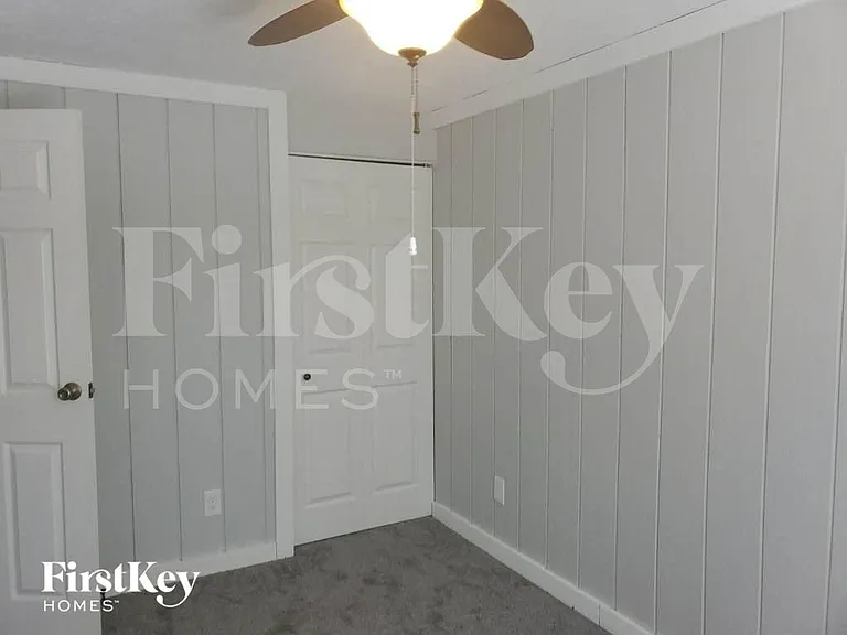 4207 Edinburgh Dr — Photo 16