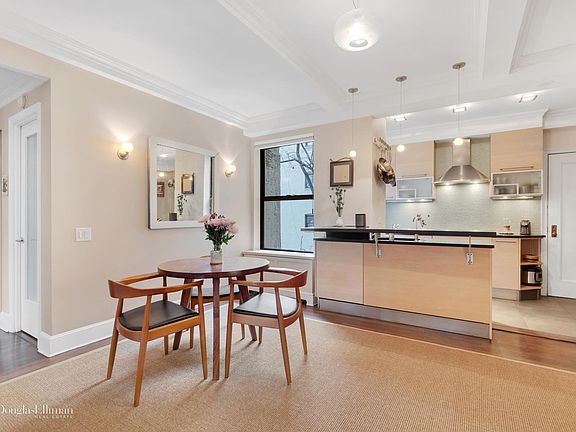 3rd image of 50 W 106th St APT 4D