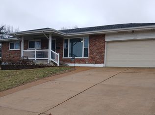 2422 Wembley Dr, Saint Louis, MO