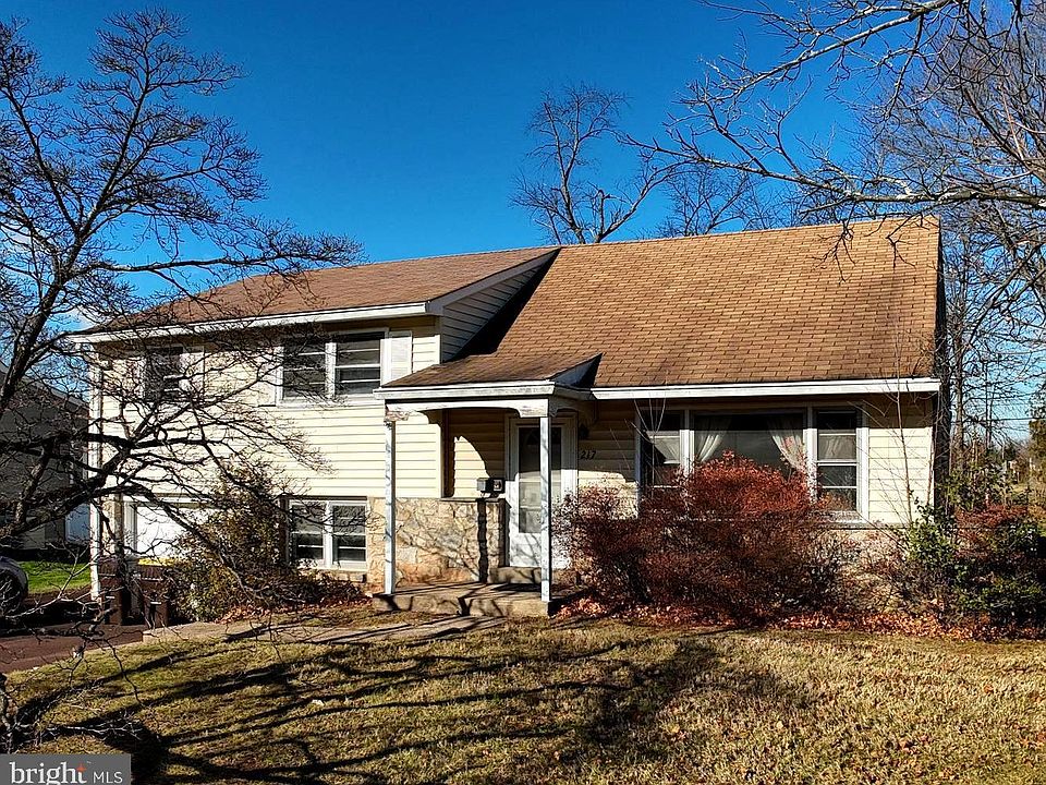 1st image of 217 Cherry Ln