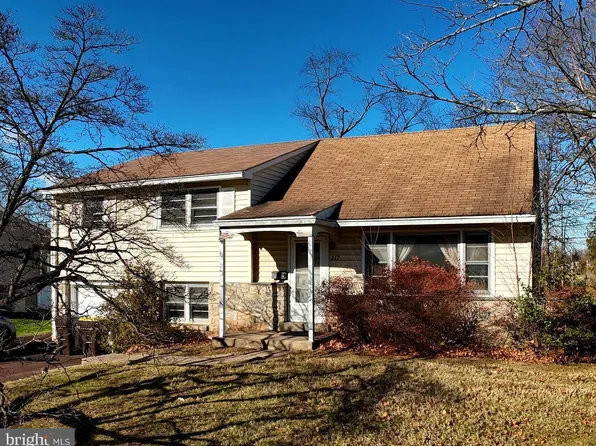 217 Cherry Ln, Lansdale, PA 19446
