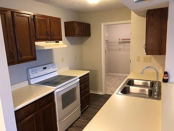 4th image of 8851 Eagleview Dr APT 4