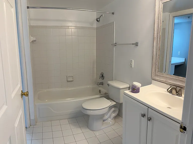 NW 61st St — Photo 15