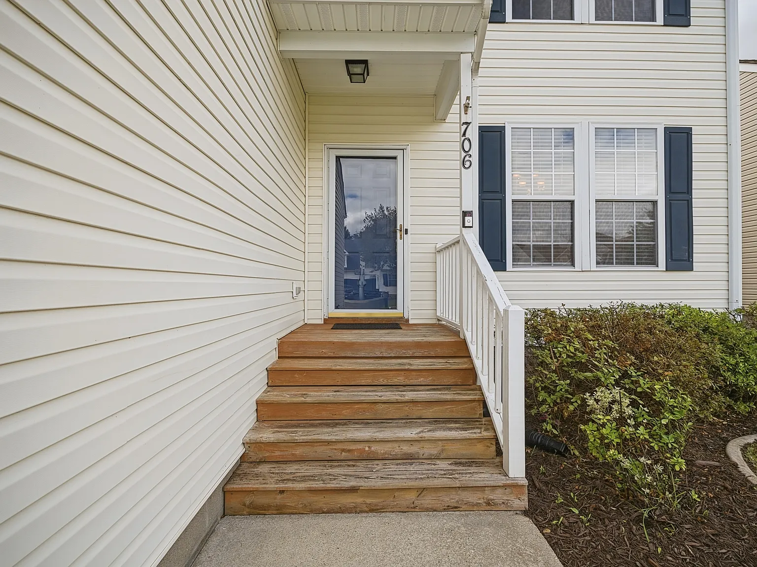 Durham Avenue - 1 — Photo 3