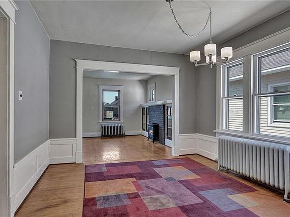 3rd image of 59 Crestwood Ave