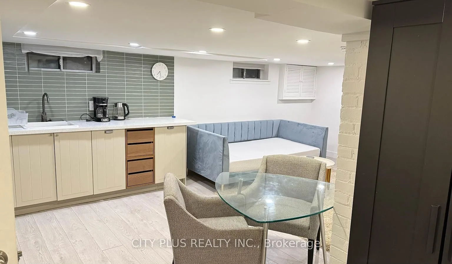 Studio, $1,600 — Photo 2