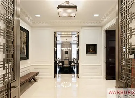 Sold by Warburg | media 2