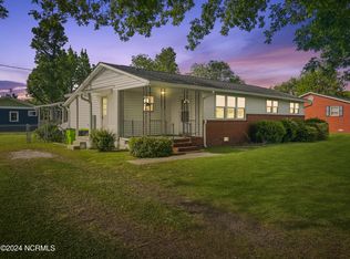 310 Old Hammock Rd, Swansboro, NC 28584