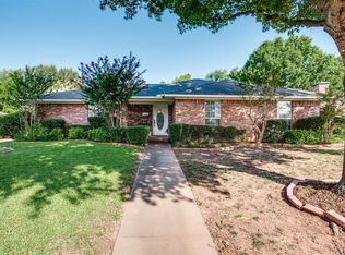 2803 Pyramid Cir, Denison, TX 75020