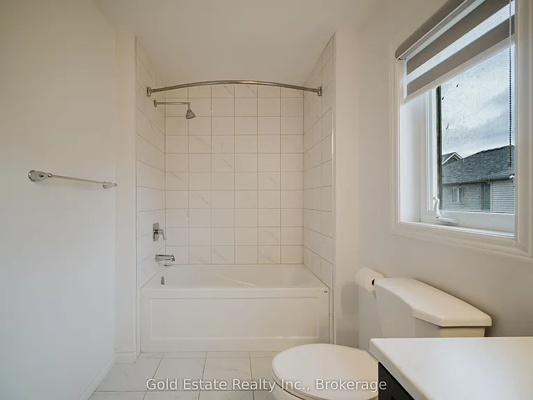 19 McLaren Ave — Photo 34