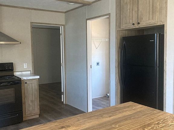 5th image of 1 Trademark Ln #28