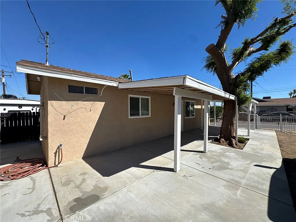 2 bed, 440 sqft, $1,700 — Photo 3