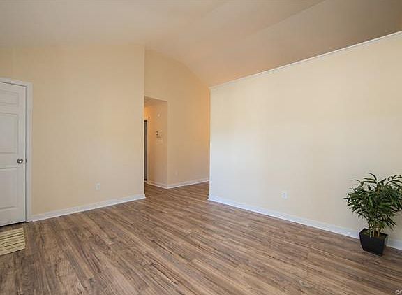 4th image of 5619 Winterleaf Dr