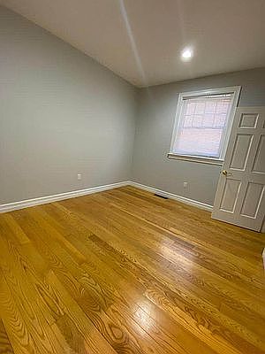 5th image of 6147 Liebig Ave #1
