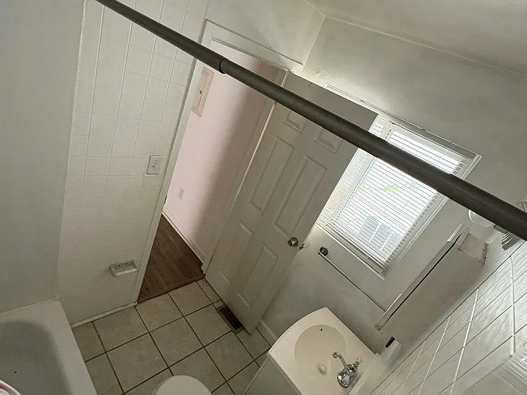 56 Fernwood Ave #C — Photo 10