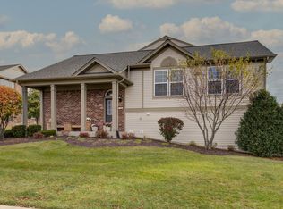 230 Devoe Dr, Oswego, IL