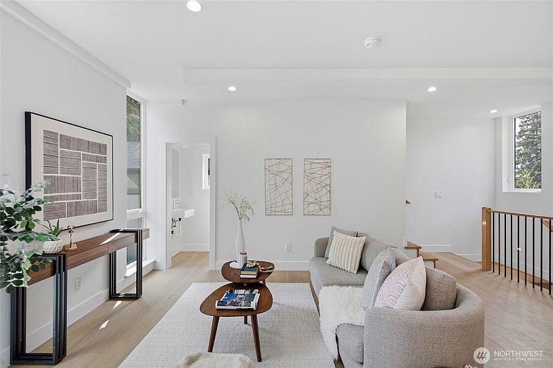 2nd image of 7533 31st Avenue NE #B