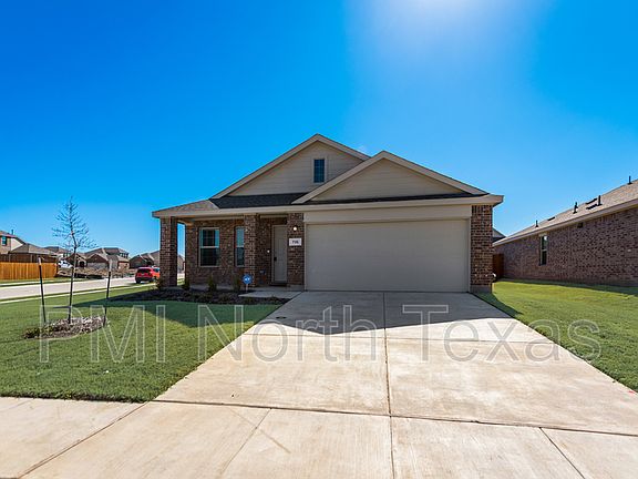 3rd image of 735 Mulberry Dr