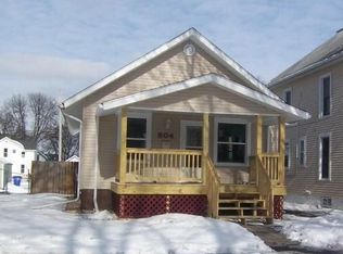 804 F Ave NW, Cedar Rapids, IA 52405