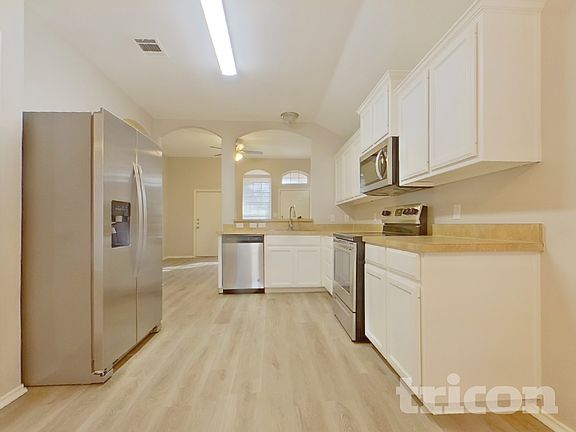 5th image of 5712 Parkview Hills Ln