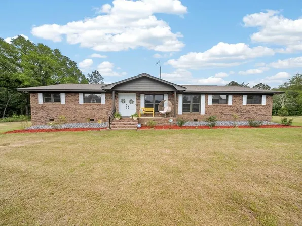 1370 Dewey McGlamry Rd, Fitzgerald, GA 31750