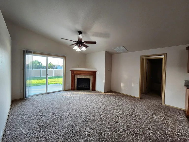 5811 Austin Ct — Photo 12