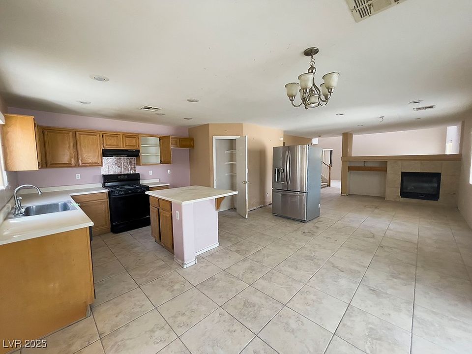 2nd image of 6726 Montezuma Castle Ln