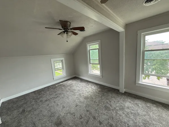 9 E Somo Ave, Tomahawk, WI 54487