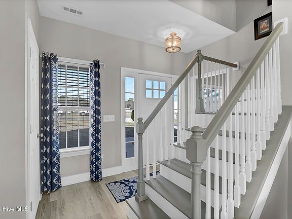 4th image of 278 Lewis Road