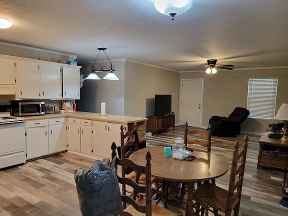 5th image of 485 Aubrey Dr