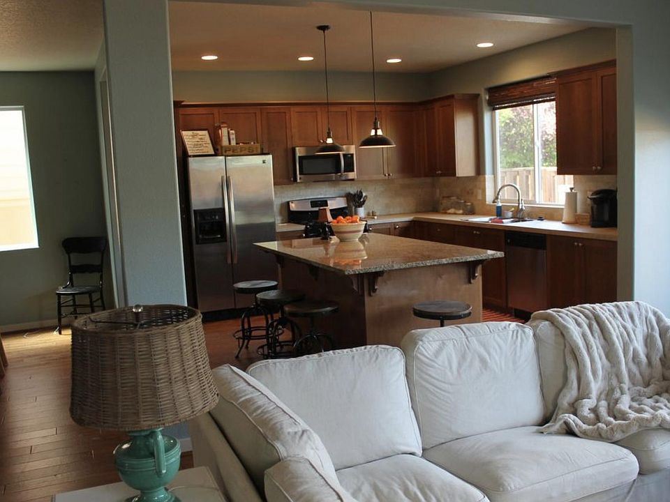 2nd image of 13659 SW Capulet Ln