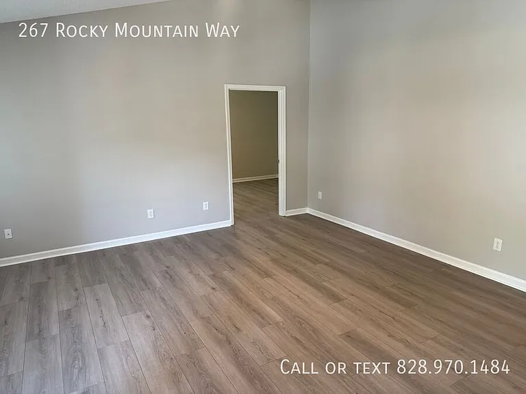 267 Rocky Mountain Way — Photo 10