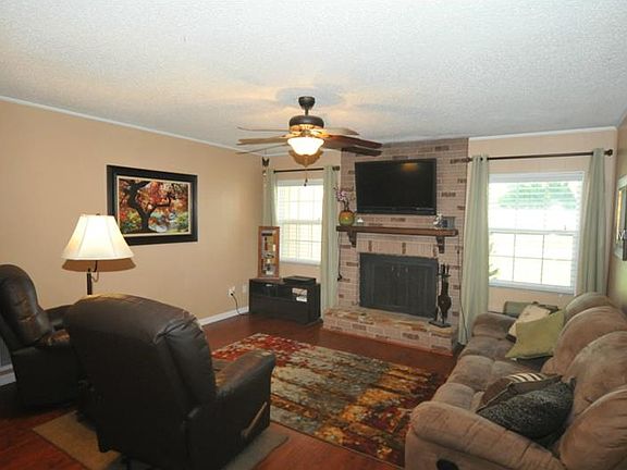 2nd image of 5310 Mary Ann Ln