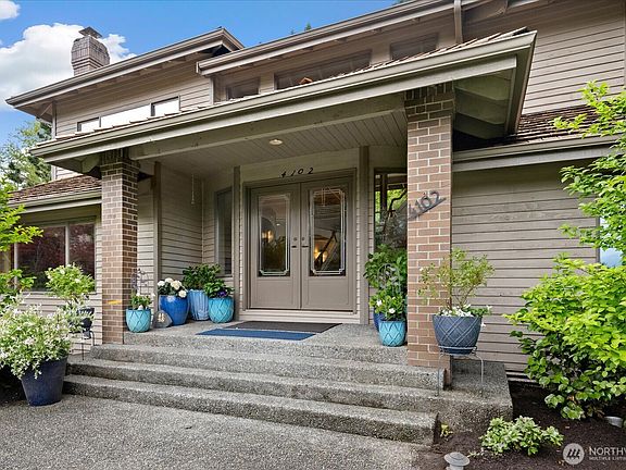 3rd image of 4102 205th Avenue SE