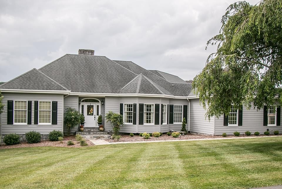 1st image of 360 Oakmont Dr